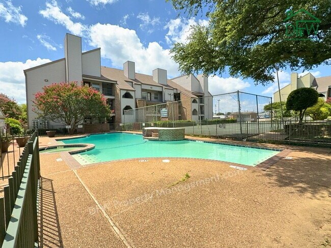 Building Photo - For Lease: 1BR Condo in Northeast Dallas - Minutes to NorthPark