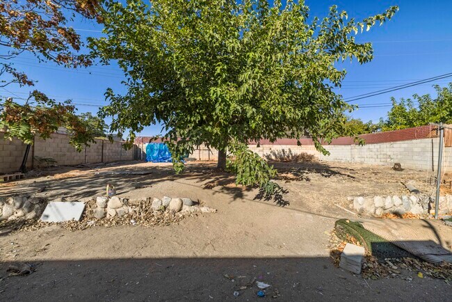 Main House - 37815 Robina Ave