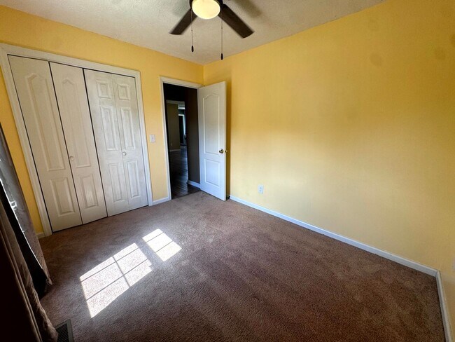 Building Photo - 109 Belle Boyd Dr