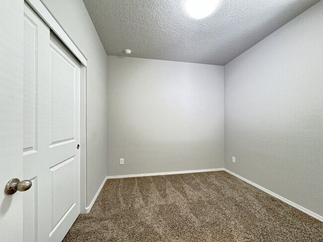 Building Photo - Only 4 years new!