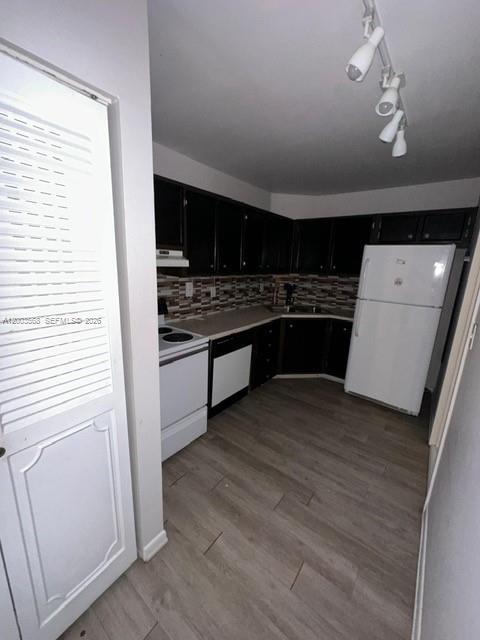 Building Photo - 3123 Oakland Shores Dr