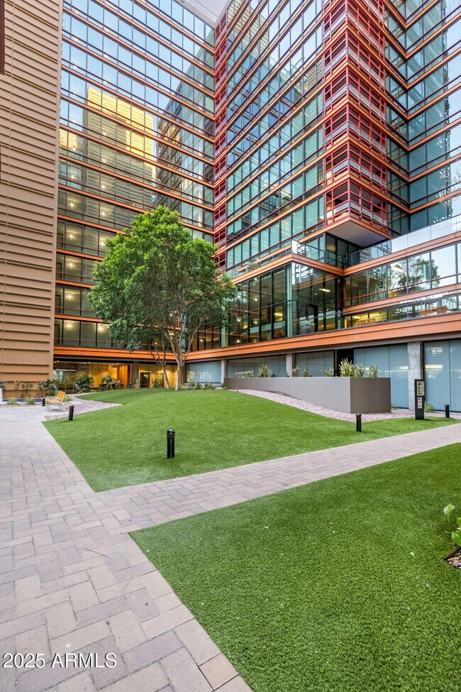 Building Photo - 4808 N 24th St