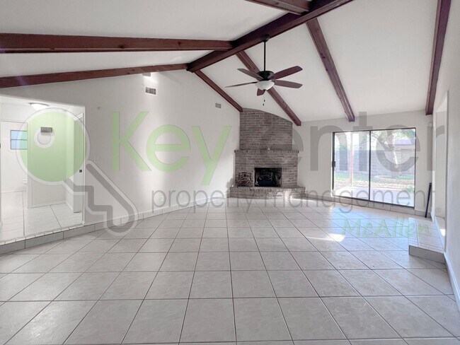 Building Photo - Beautiful 3 bedroom/ 2 bath home in McAllen