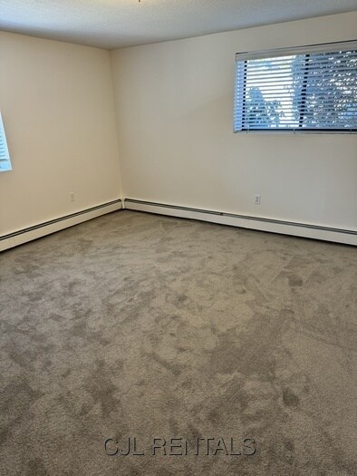 Building Photo - 71 Montvale Ave