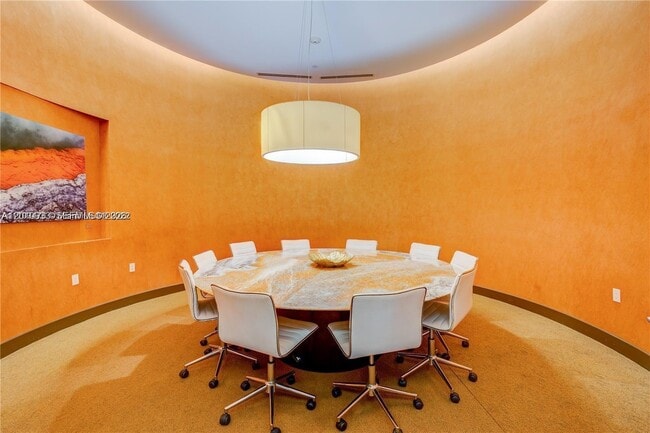 Building Photo - 15811 Collins Ave