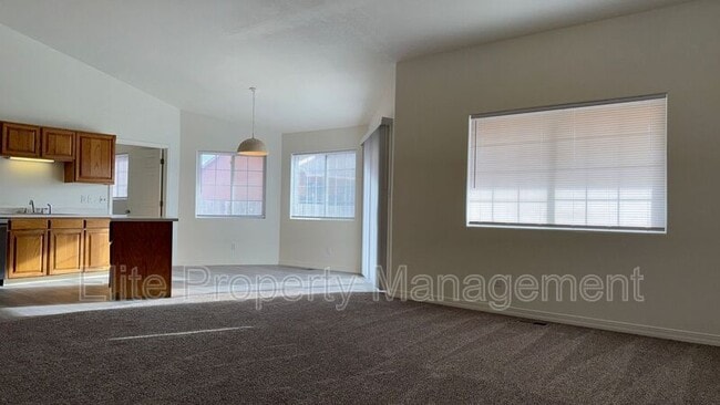 Building Photo - 163 S Stardust Cir