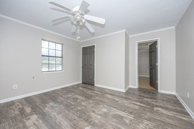 Building Photo - Charming 4-Bedroom, 2-Bath Home in a Prime Location