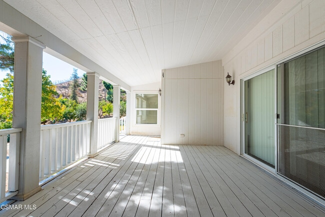 Building Photo - 1057 E La Loma Ave