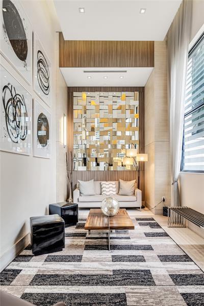 Building Photo - 999 SW 1st Ave