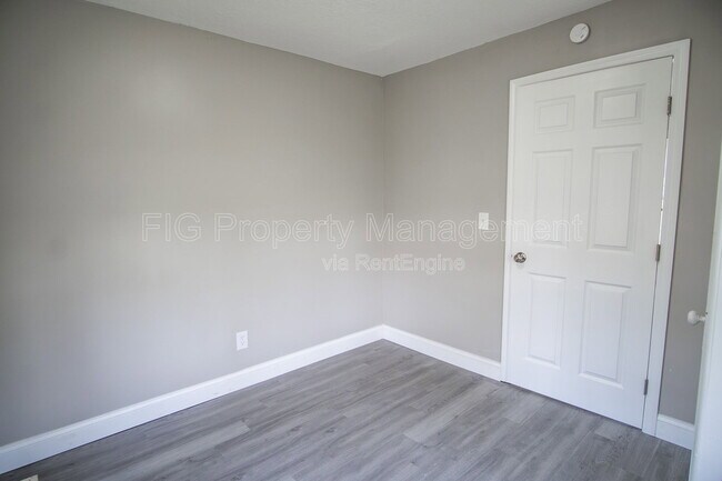 Building Photo - 5804 Old Rutledge Pike