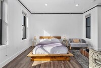 Building Photo - 18 W Elder St