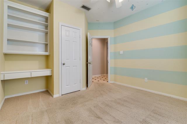 Building Photo - 6217 Palomino Dr