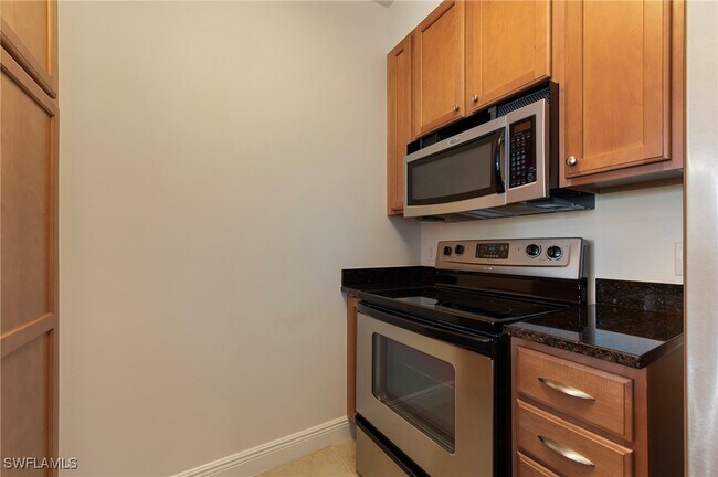 Building Photo - 8000 Via Sardinia St