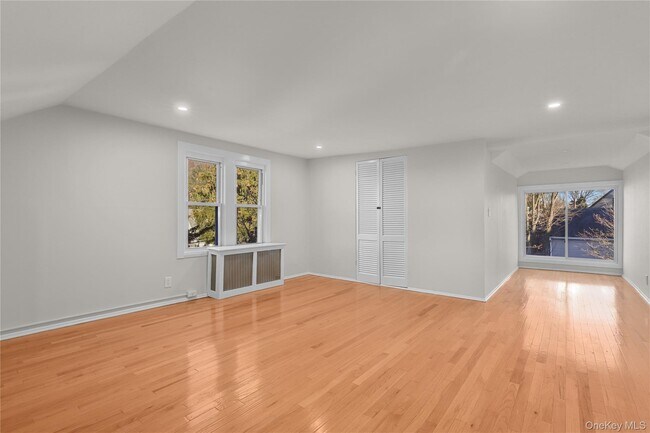 Building Photo - 8 Virginia Ave