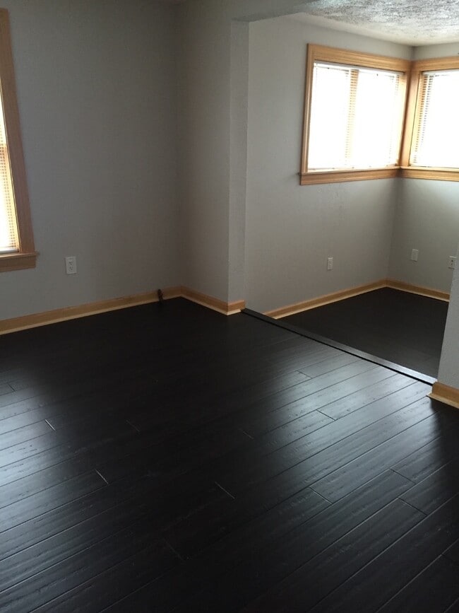 Building Photo - 127 Hyers St