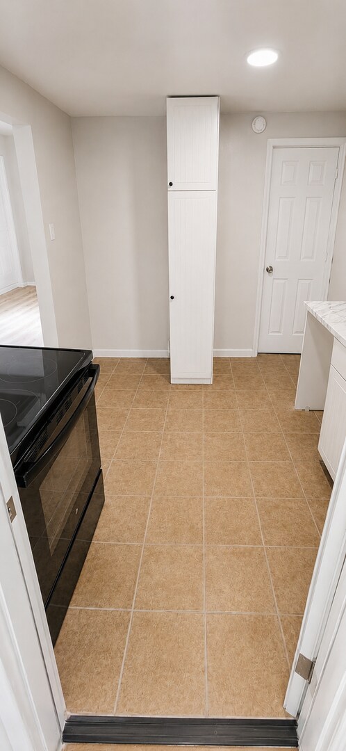 Building Photo - For Rent: Updated 2 Bedroom Townhouse in Carrick $1,400/Month