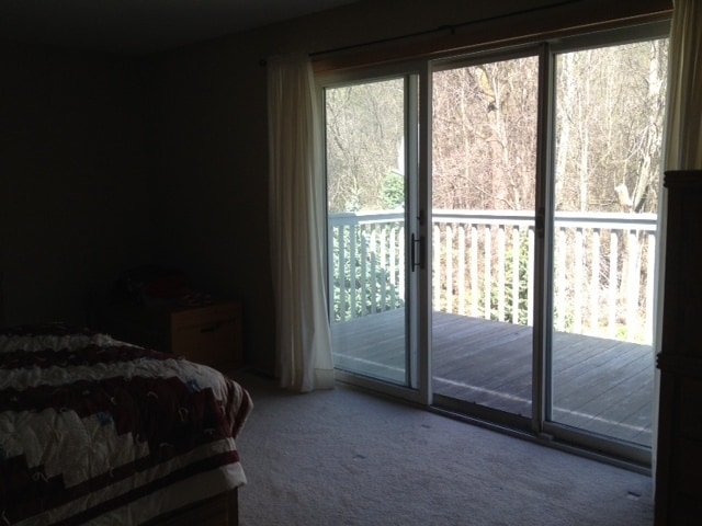 Building Photo - Nice End Unit town home in a small neighbo...