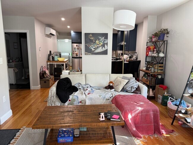 Building Photo - 16 Hudson St