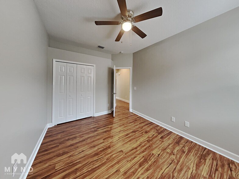 Building Photo - 1625 Wakefield Dr