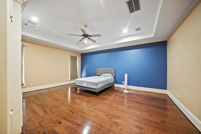 Building Photo - 25207 Hideaway Run Dr