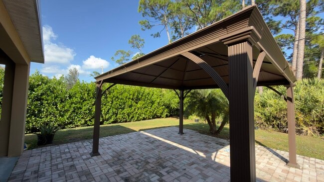 Building Photo - 1117 SW Goodman Ave