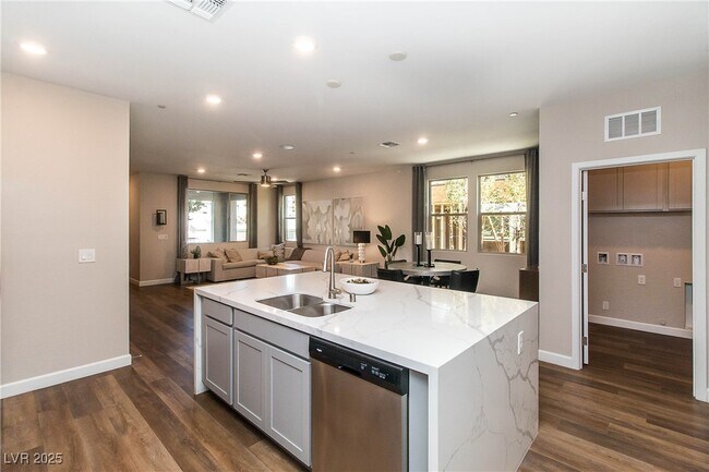 Building Photo - 11557 Alpine Cove Ave