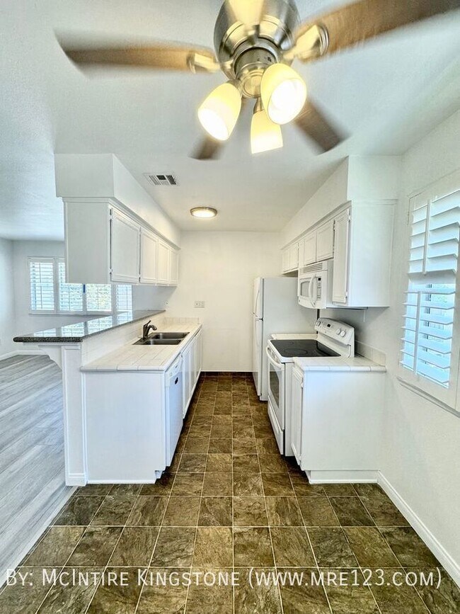 Building Photo - CALL FOR MOVE-IN SPECIALS! Spacious 2BD/1B...