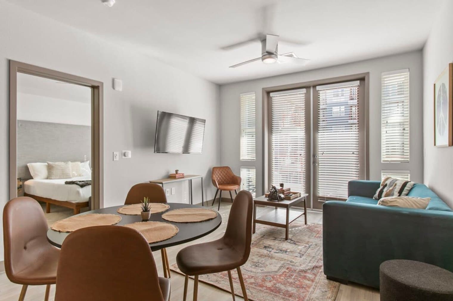 Building Photo - 400 N 2nd Ave