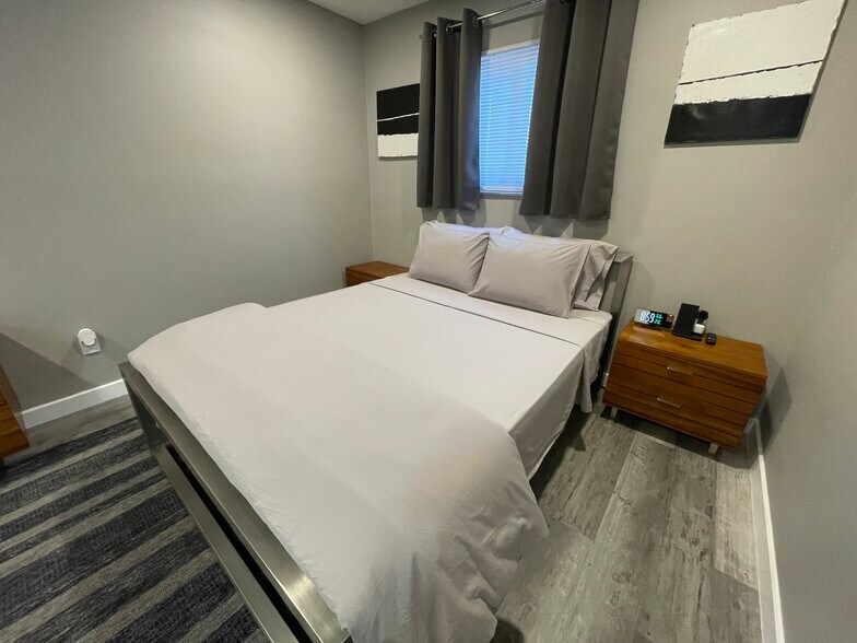 Building Photo - 29 Skyline Dr