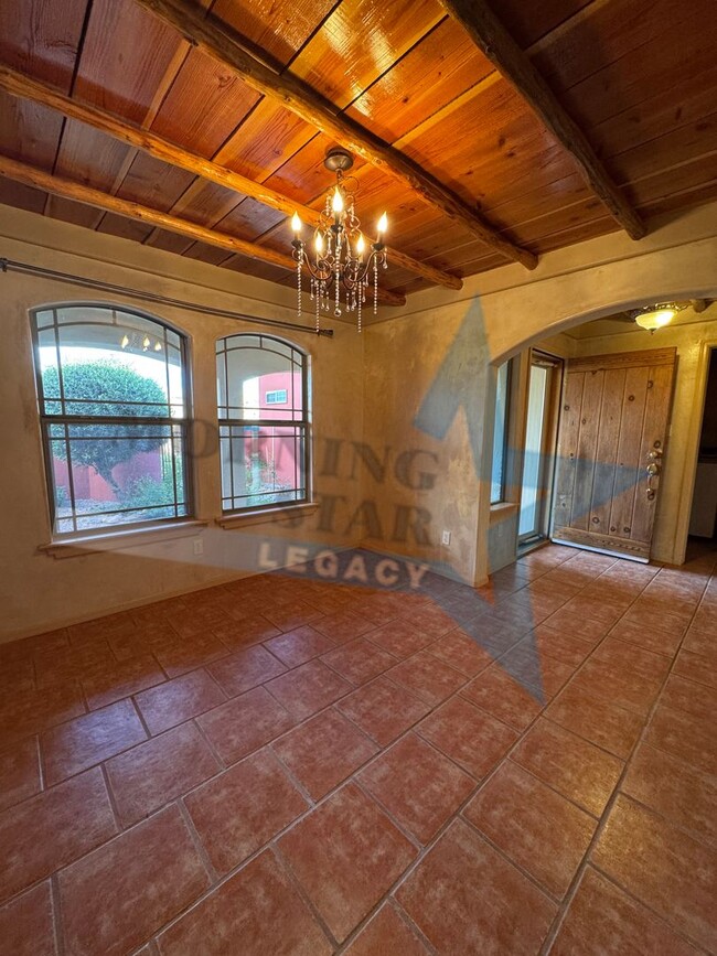 Building Photo - Live in MESILLA!  Beautiful house in the m...