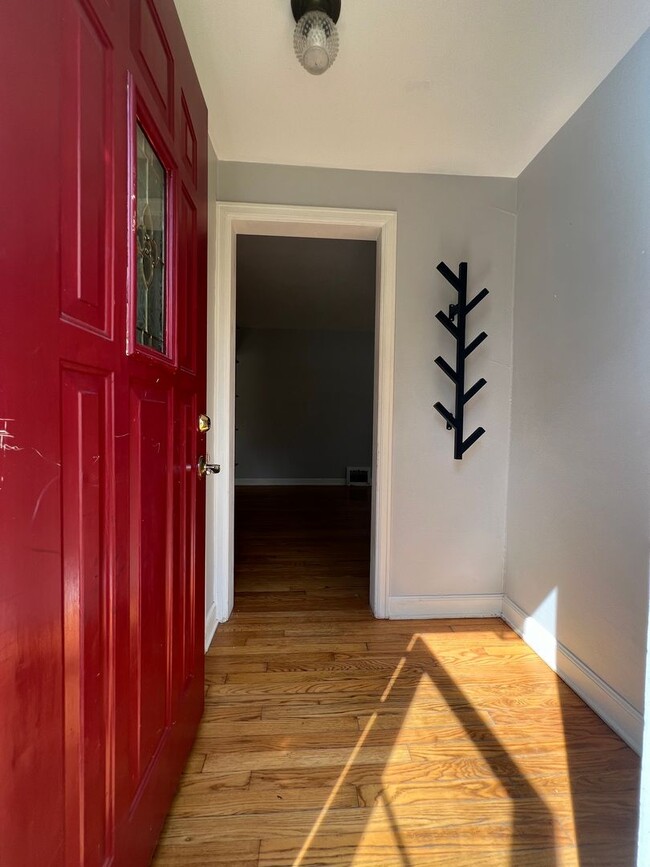 Building Photo - 4003 Drexel Ave