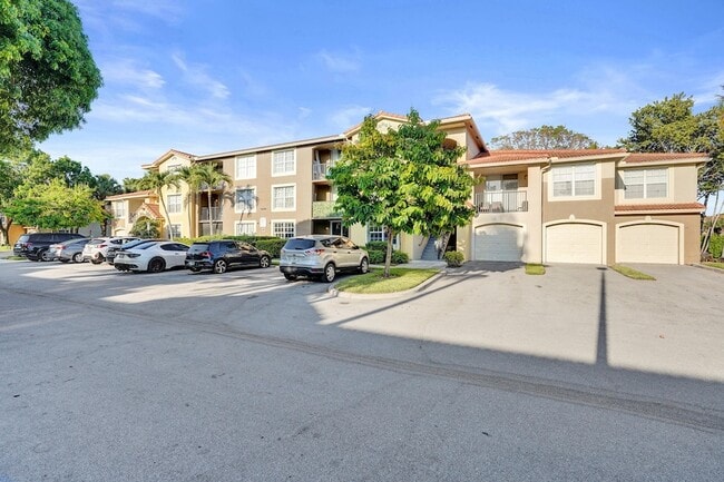 Building Photo - 15075 Michelangelo Blvd