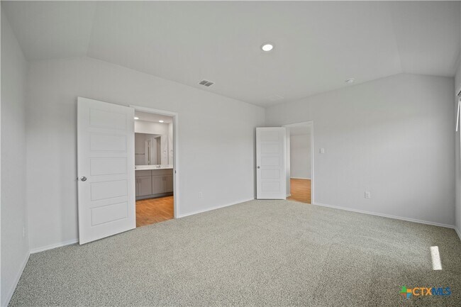 Building Photo - 465 Payton Dr
