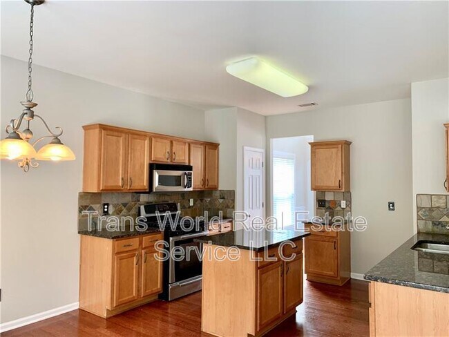 Building Photo - 2352 Jasmine Glen Dr