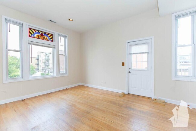 Building Photo - 3417 N Janssen Ave