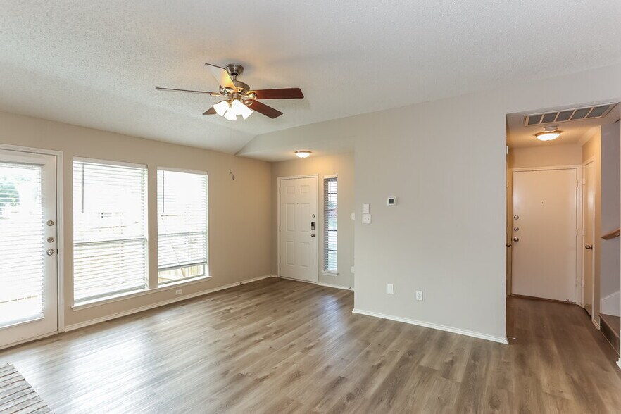 Building Photo - 7445 Arbor Hill Dr