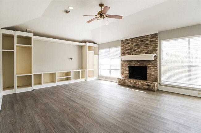 Building Photo - 1607 Bodart Cir