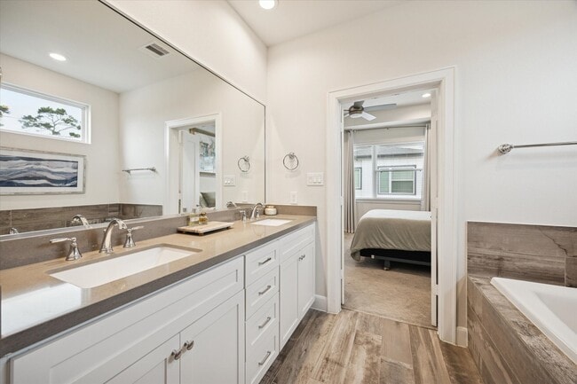 Building Photo - 1055 Timbergrove Yards Ln