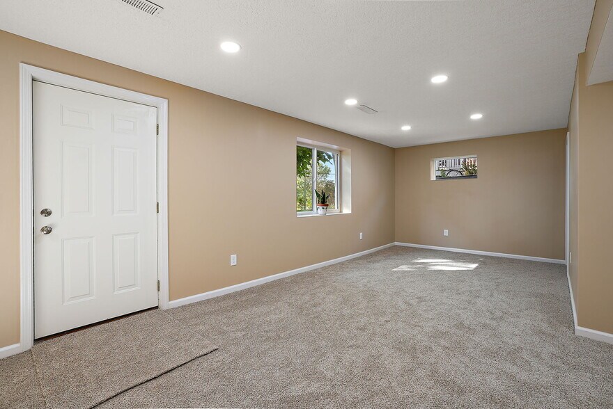 Building Photo - 7961 59th Ave N