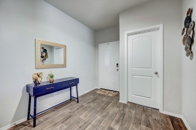 Building Photo - 22635 Busalla Trail