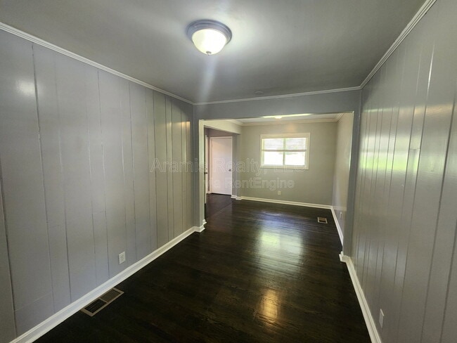 Building Photo - 120 Burbank Dr NW