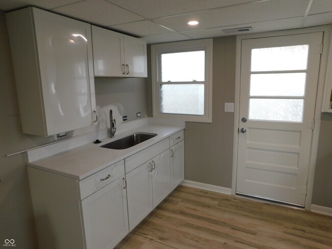 Building Photo - 917 Evans St