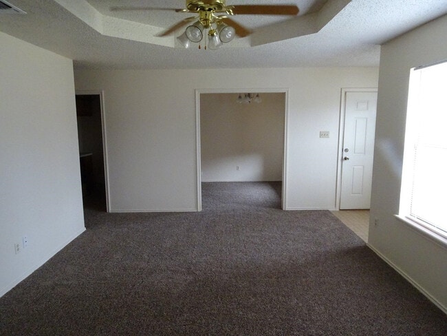 Building Photo - 2303 84th St