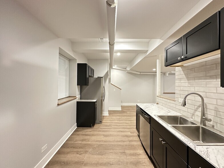 Building Photo - 5008 N Springfield Ave