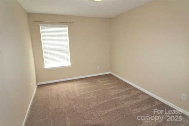 Building Photo - 12618 Ballyliffin Dr