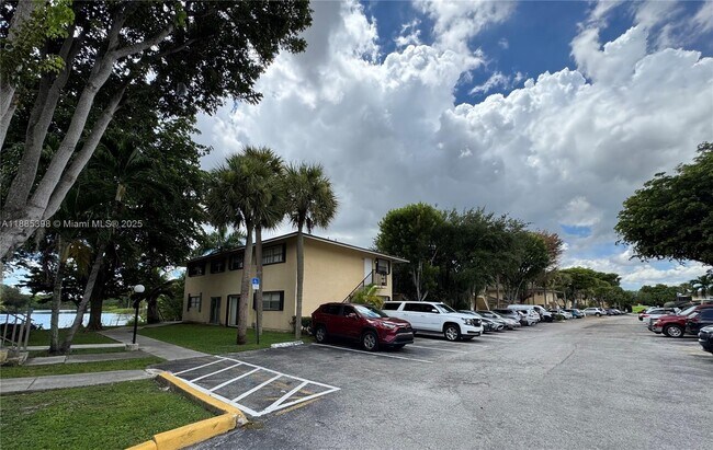 Building Photo - 15699 SW 73rd Cir Terrace