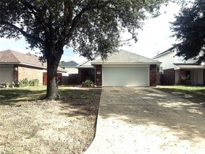 Building Photo - 2706 Star Peak Dr