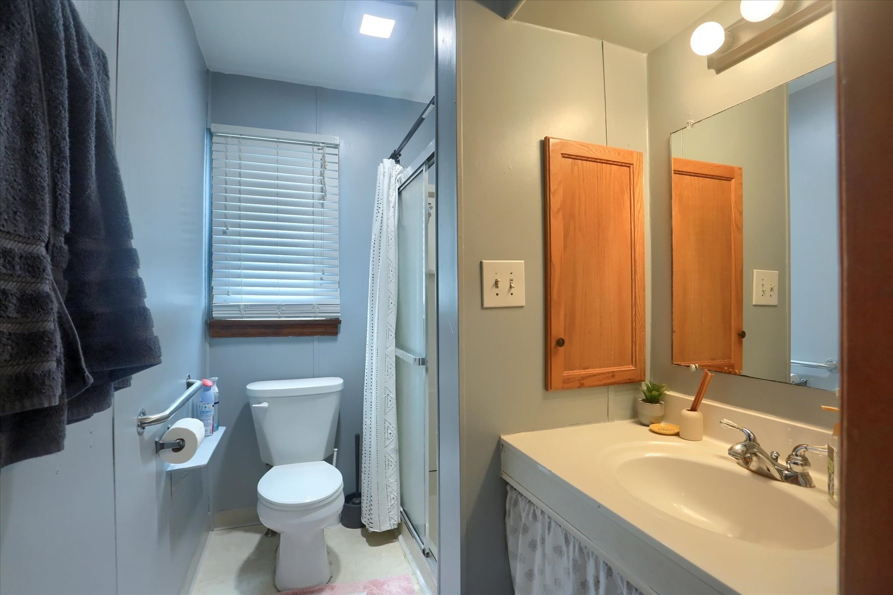 Building Photo - 28 E Willow St