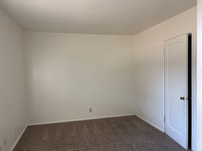 Building Photo - 314 Lawton St