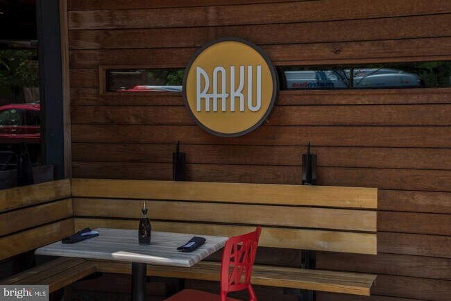 Building Photo - 4201 Cathedral Ave NW